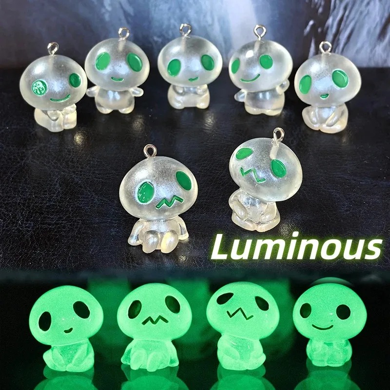 7 adet karanlıkta parlayan uza - Resin Art Keychain incelemesi ve fiyatı